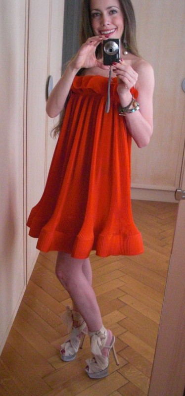 stella mccartney dresses 2010. Stella McCartney`s Red Floral
