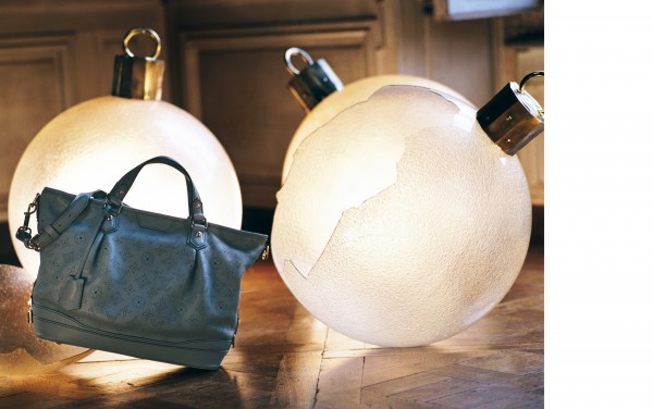 The Stellar bags in Mahina leather start at approximately at €2190.-.