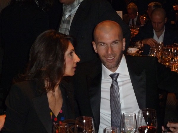 Zinédine Zidane with his wife Véronique at the table.