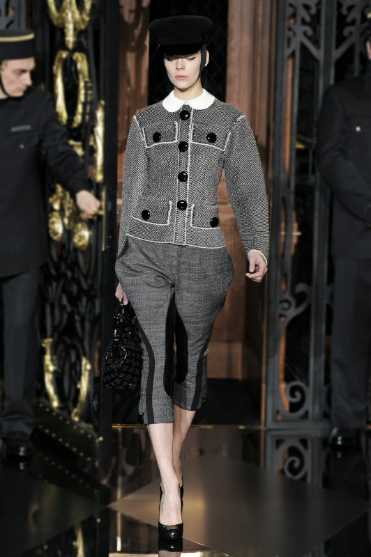 Louis Vuitton's Kinky Fall 2011 Show: Featuring Kate Moss in Her Skivvies!