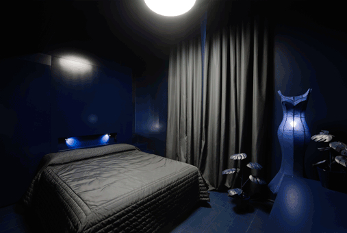 blue-rooms_maison_moschino