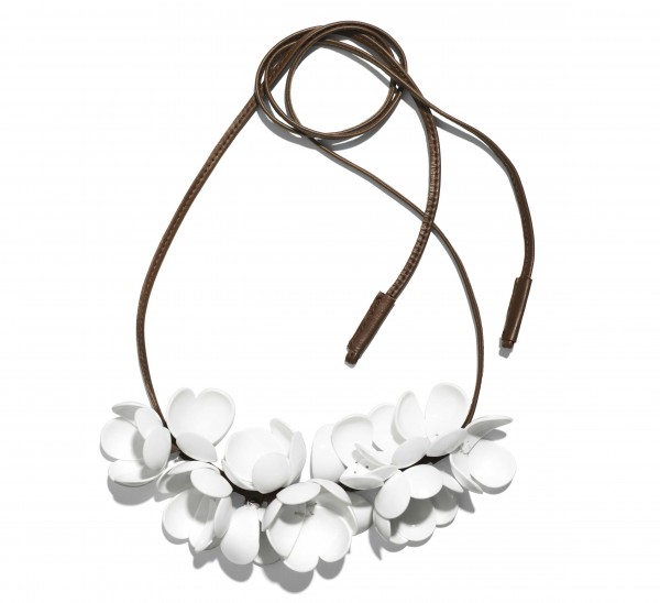 Necklace white 49.95
