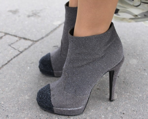 Sandra_Bauknecht_Glitter_Ankle-boots_Chanel