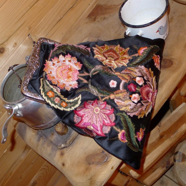 Dirndl-Bag2