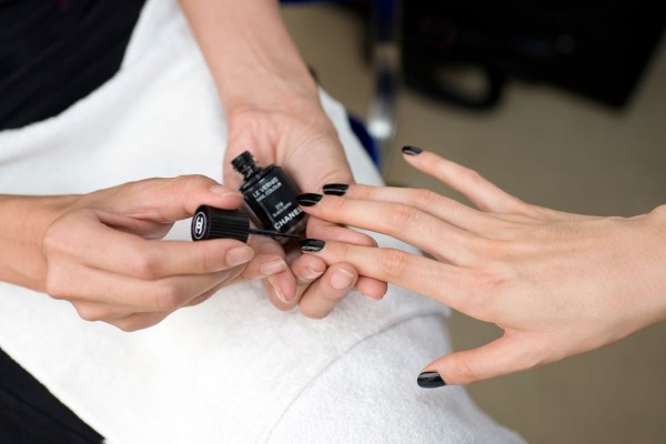 chanel-backstage-beauty-nails