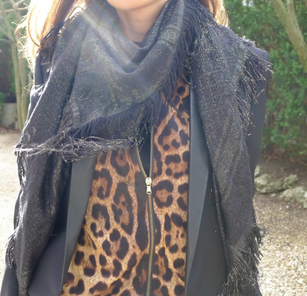 Sandra Bauknecht-Gucci-scarf-vegas