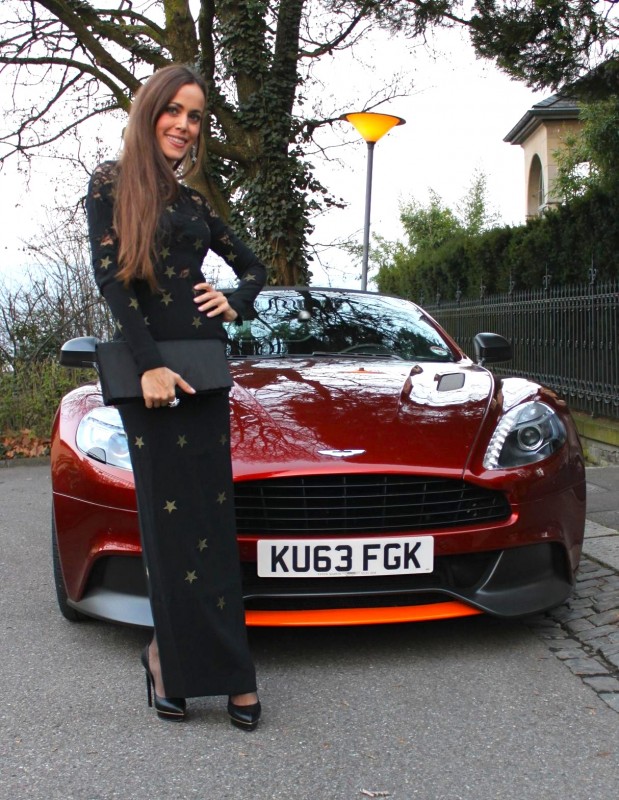 1- Sandra Bauknecht - Aston Martin - L'Officiel-Alessandra Rich Star Dress