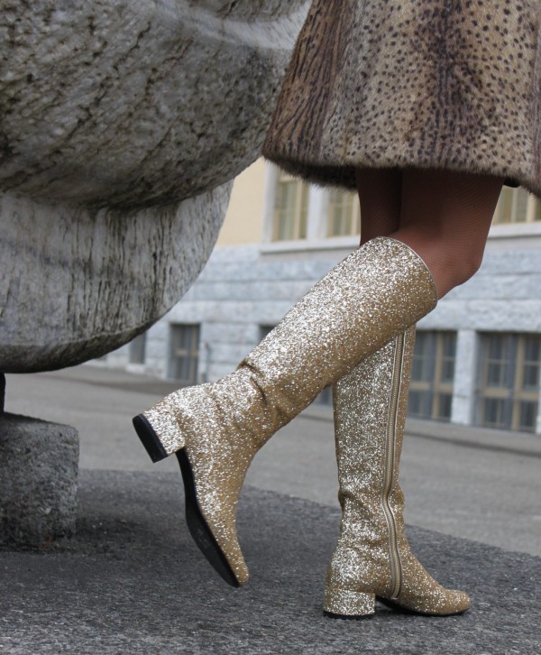 Saint Laurent Glitter Boots in Gold