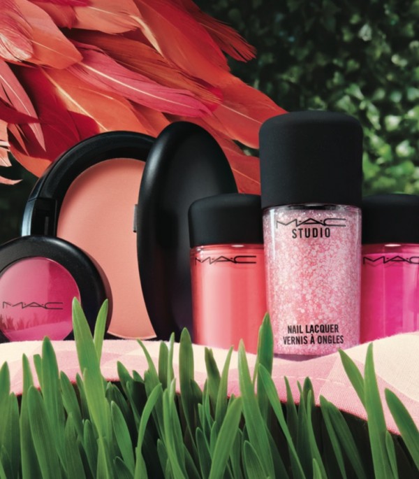 MAC-Cosmetics-Flamingo-Park-beauty-powder-nail-polish