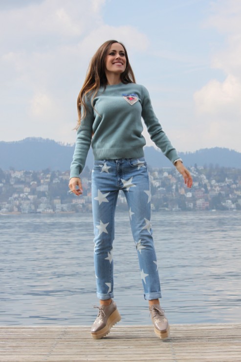 Sandra_Bauknecht_Stella_Star_Shoes_and_Jeans-5