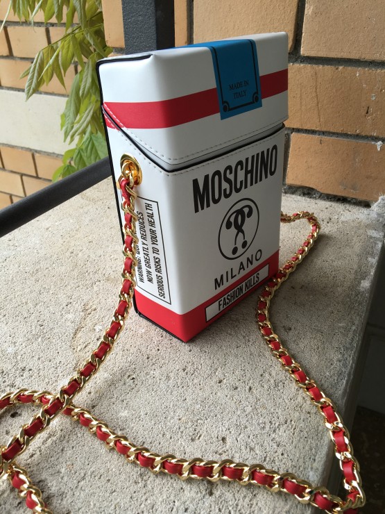 Moschino_cigarette_Bag