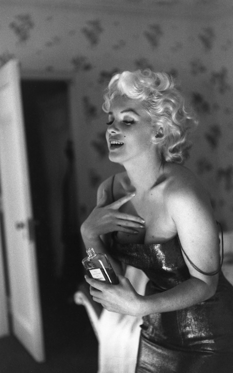 Marilyn Monroe, Chanel No.5 - Ed Feingersh as art print or hand