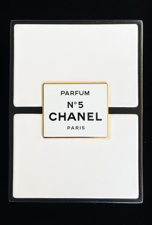 Chanel, A Chanel No. 5 Parfum Box Evening Clutch, 2021. - Bukowskis