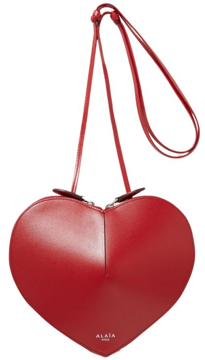 Trending S/S 2022: Heart Shape Bags