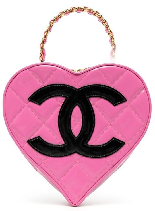 Trending S/S 2022: Heart Shape Bags