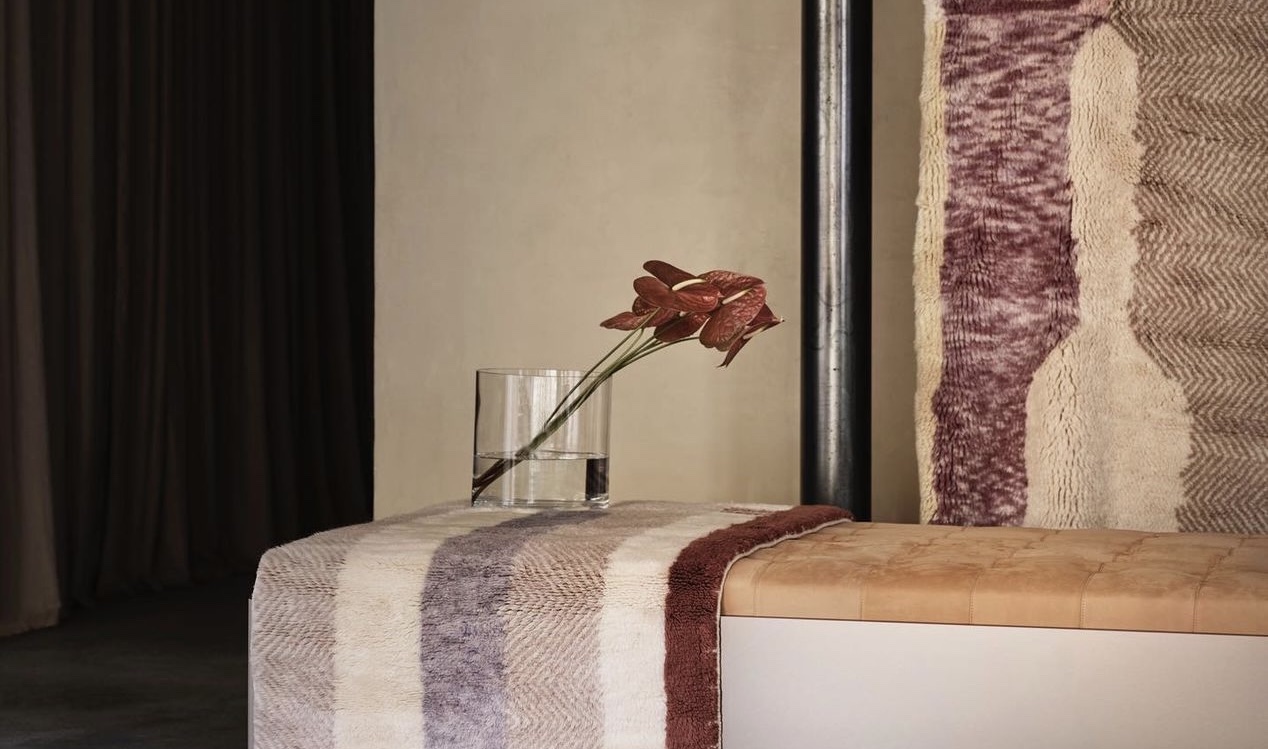 When Furniture Meets Fashion | Sandra‘s Closet